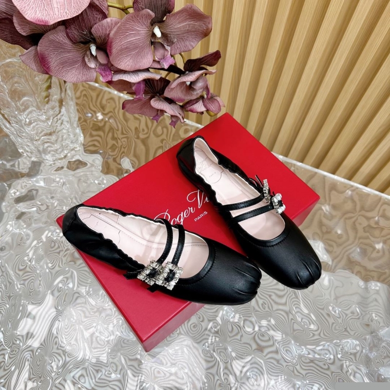 Roger Vivier flat shoes